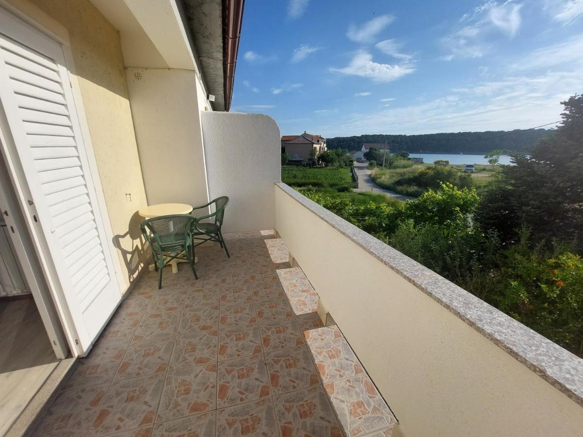 Rooms Marto Rab Town Exterior foto