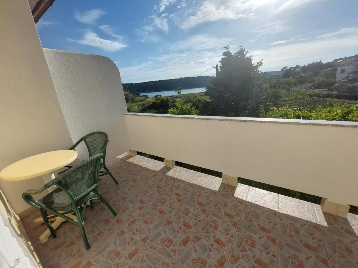 Rooms Marto Rab Town Exterior foto